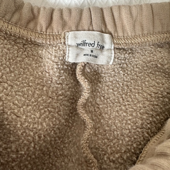 Wilfred Free - Free Fleece Sweatshort 7" - Picture 2 of 3